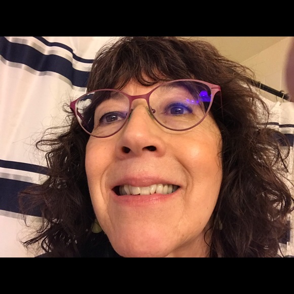 Meet your Posher, Cecilia - Picture 1 of 1